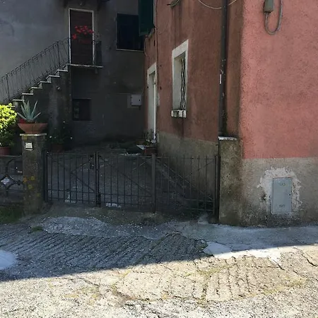 La Nel Borgo * 福斯迪诺沃